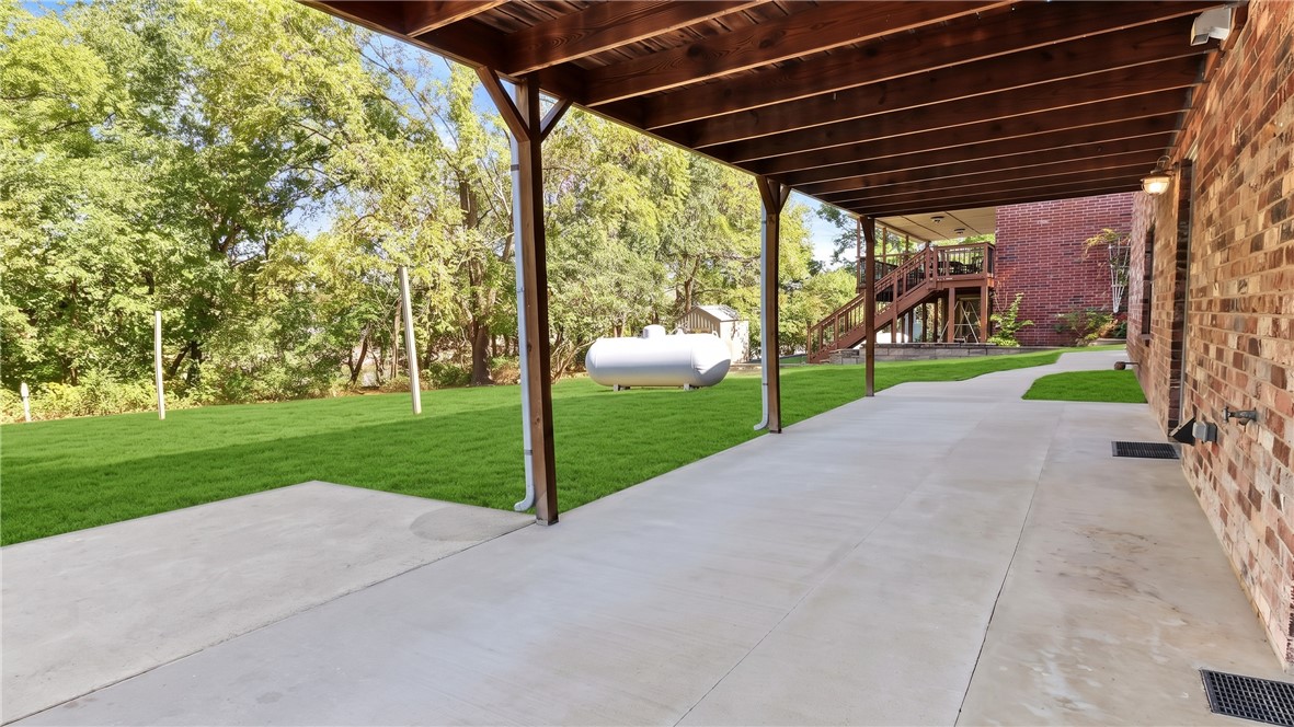 main property photo 43
