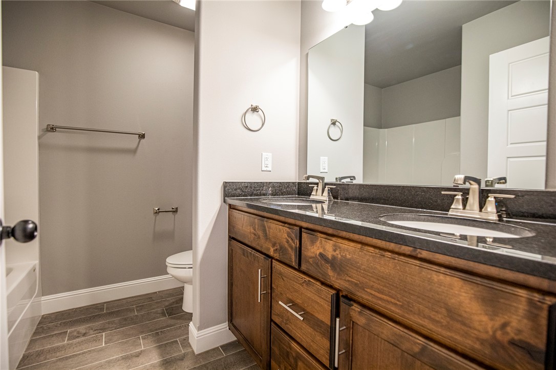 main property photo 15