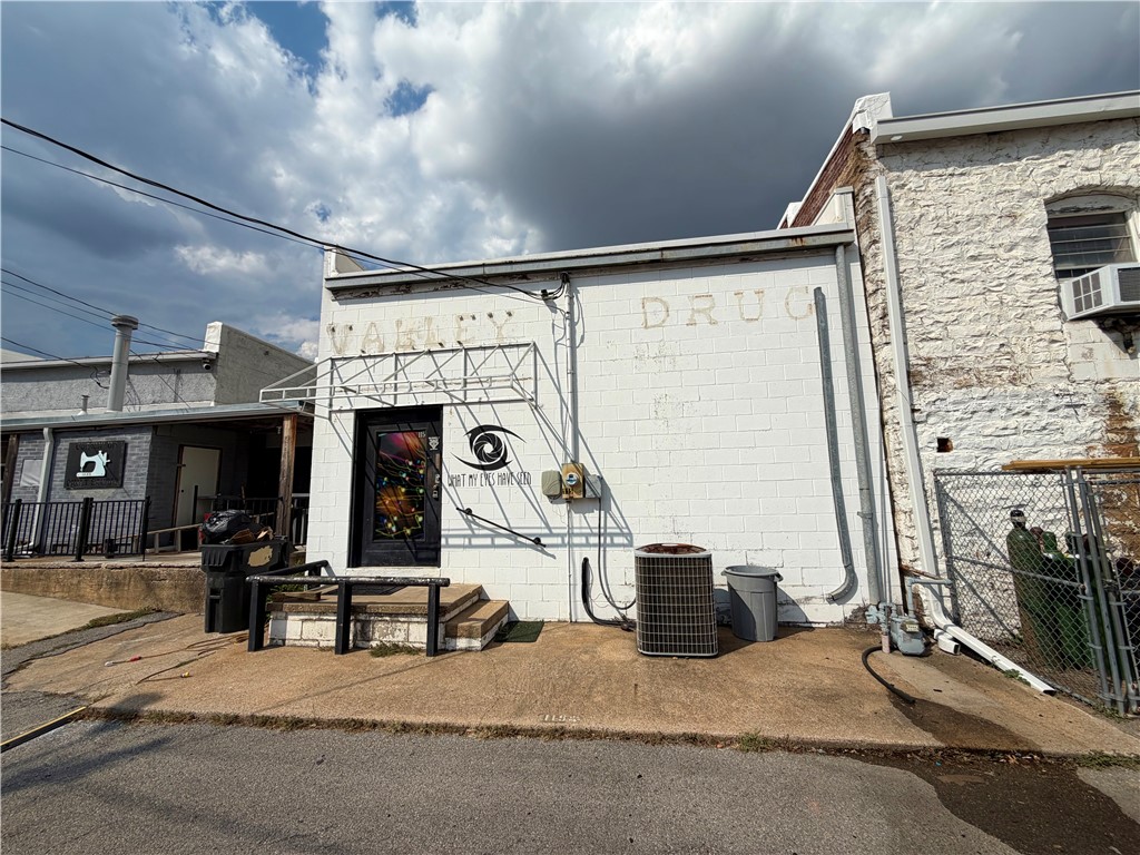 main property photo 14