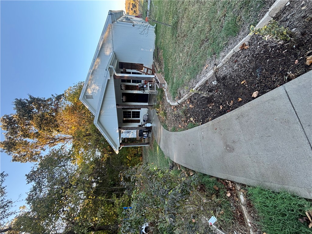 main property photo 28