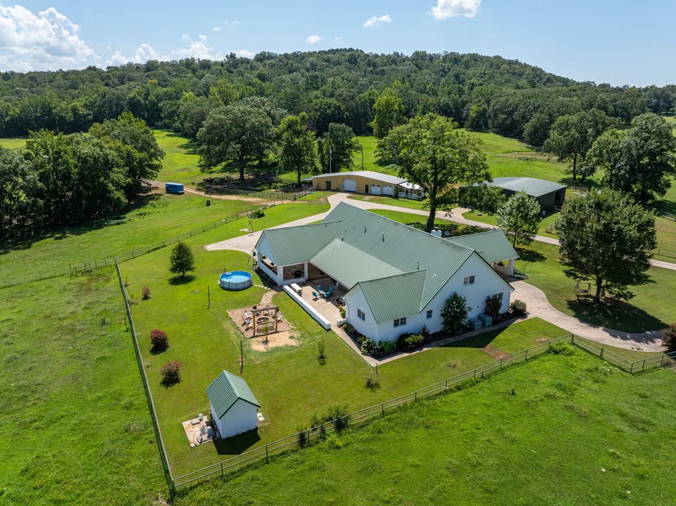 main property photo 37