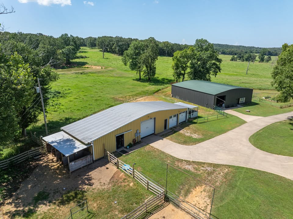 main property photo 40