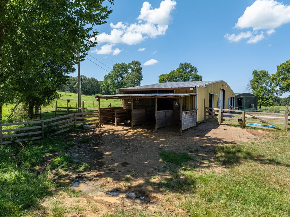 main property photo 42