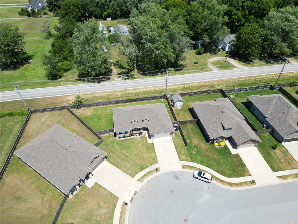 main property photo 40