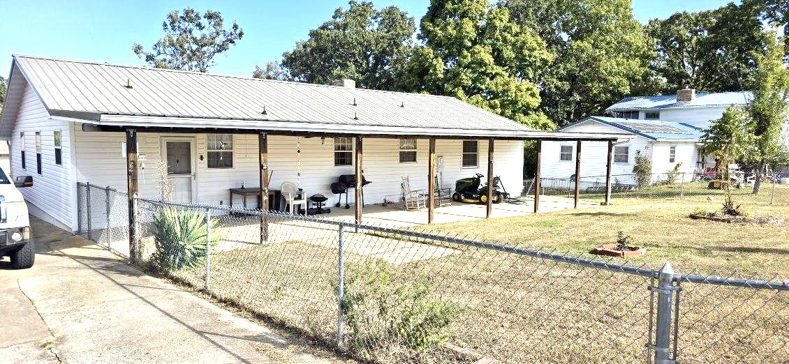 main property photo 4