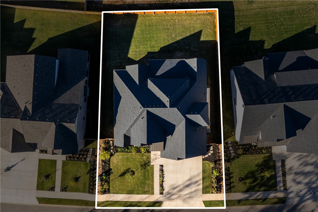 main property photo 40