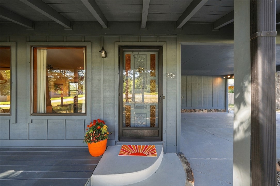 main property photo 5