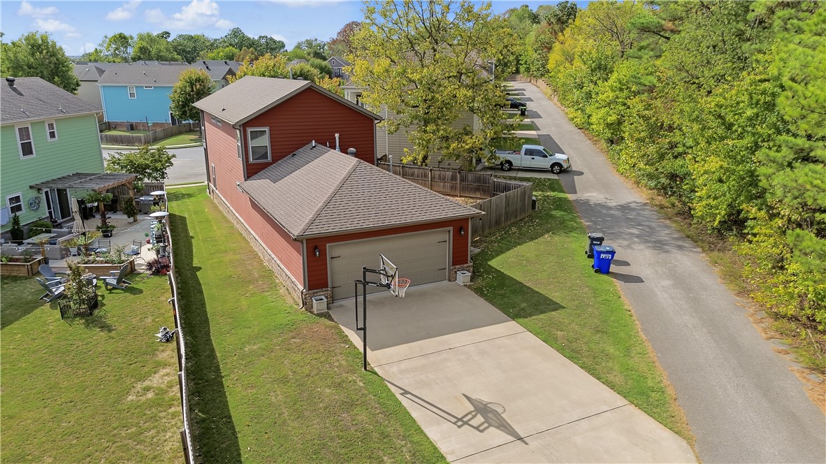 main property photo 11