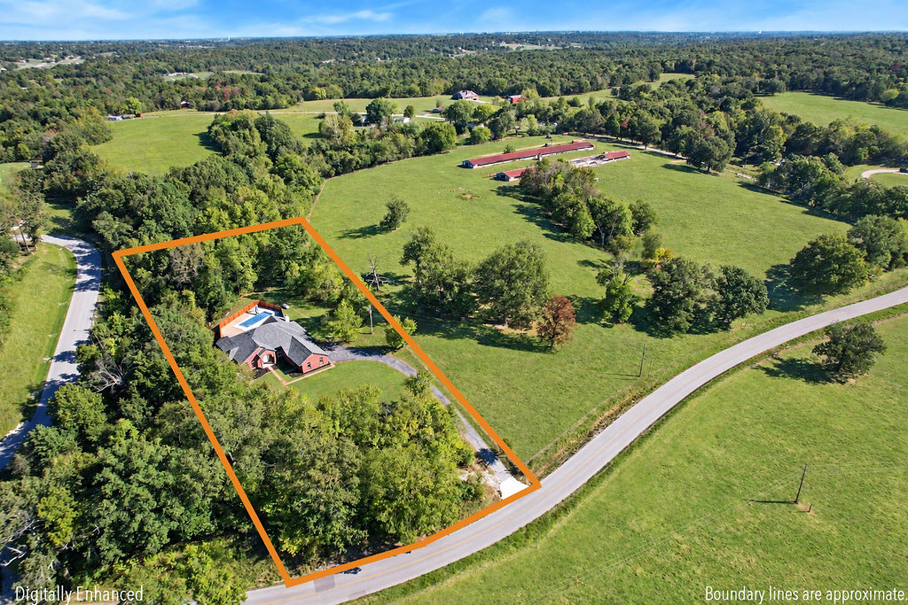 main property photo 40