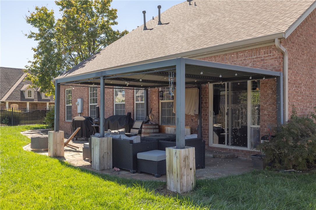 main property photo 32
