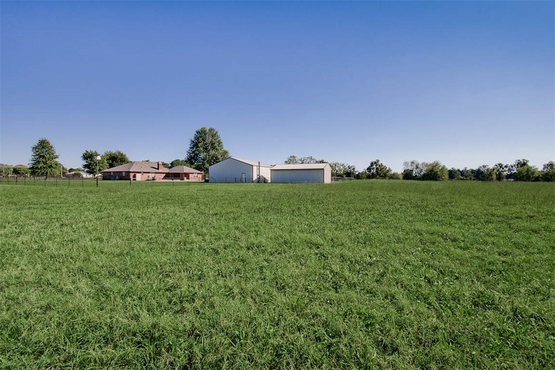 main property photo 29