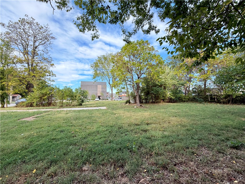 main property photo 4