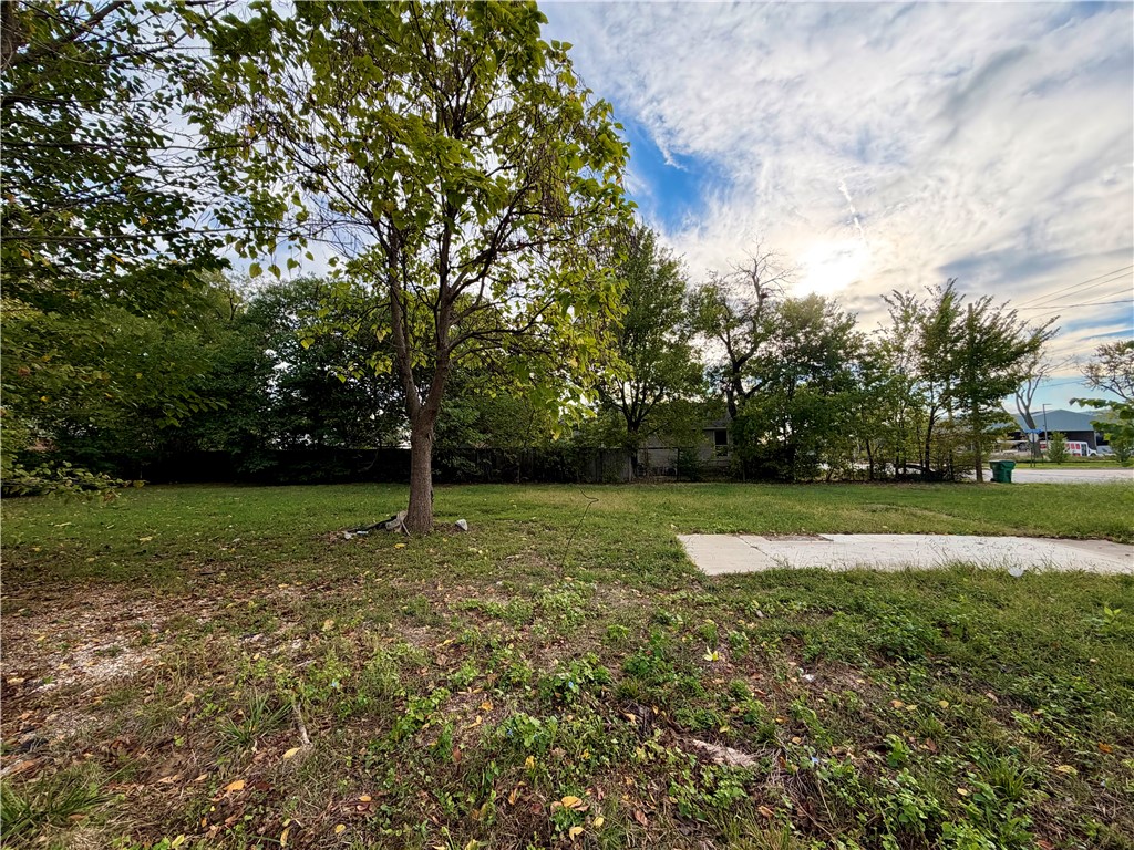 main property photo 8