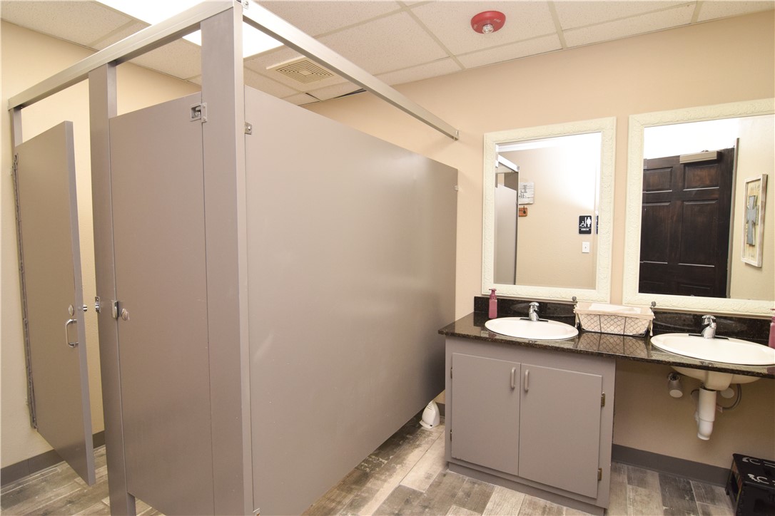 main property photo 15