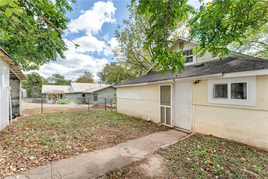 main property photo 23