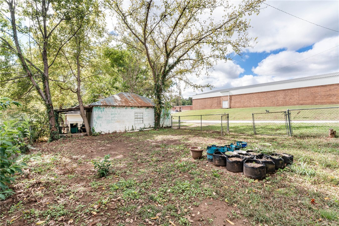 main property photo 26