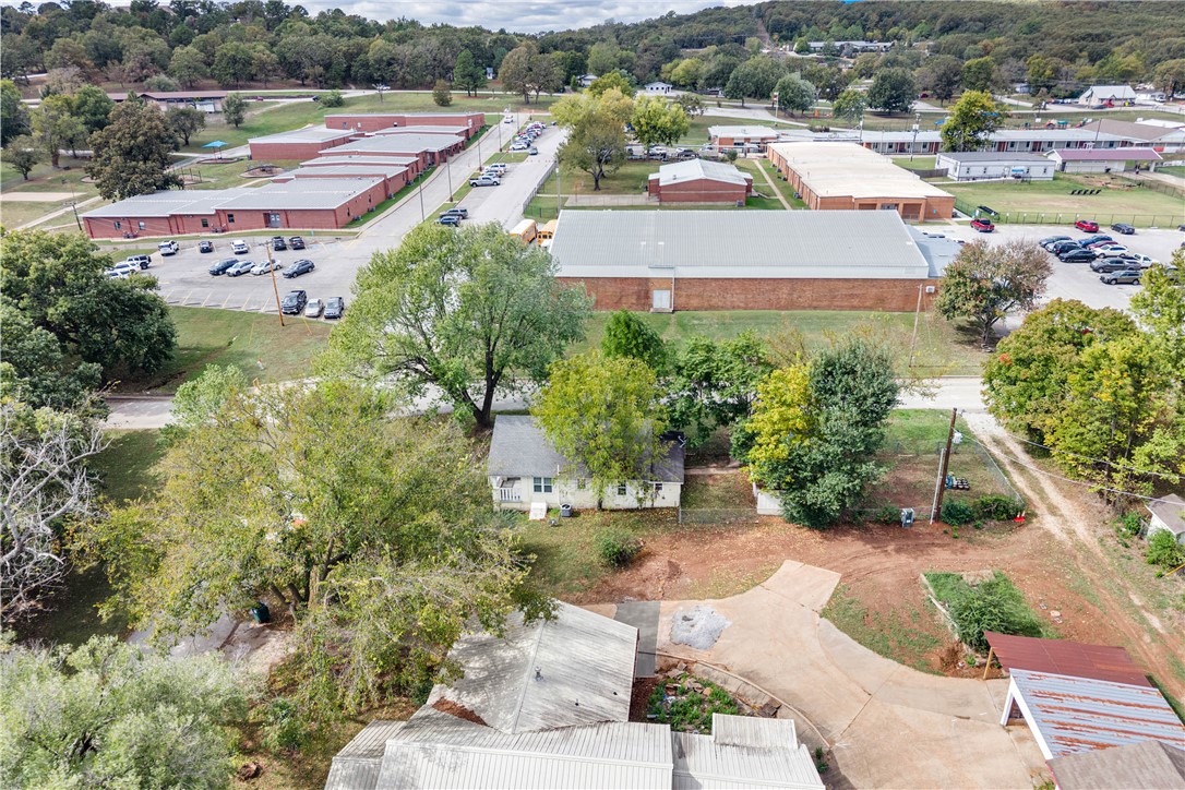main property photo 31