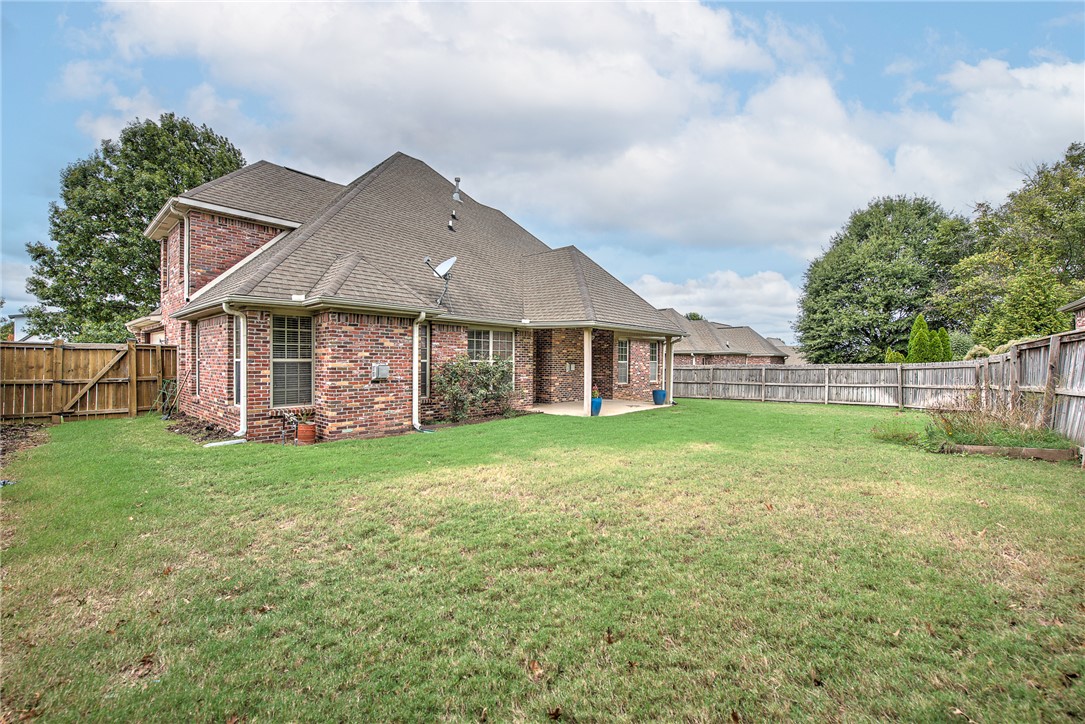 main property photo 32