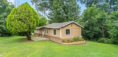 image of property with 3 Bed | 2 Bath | 1,064 Sqft