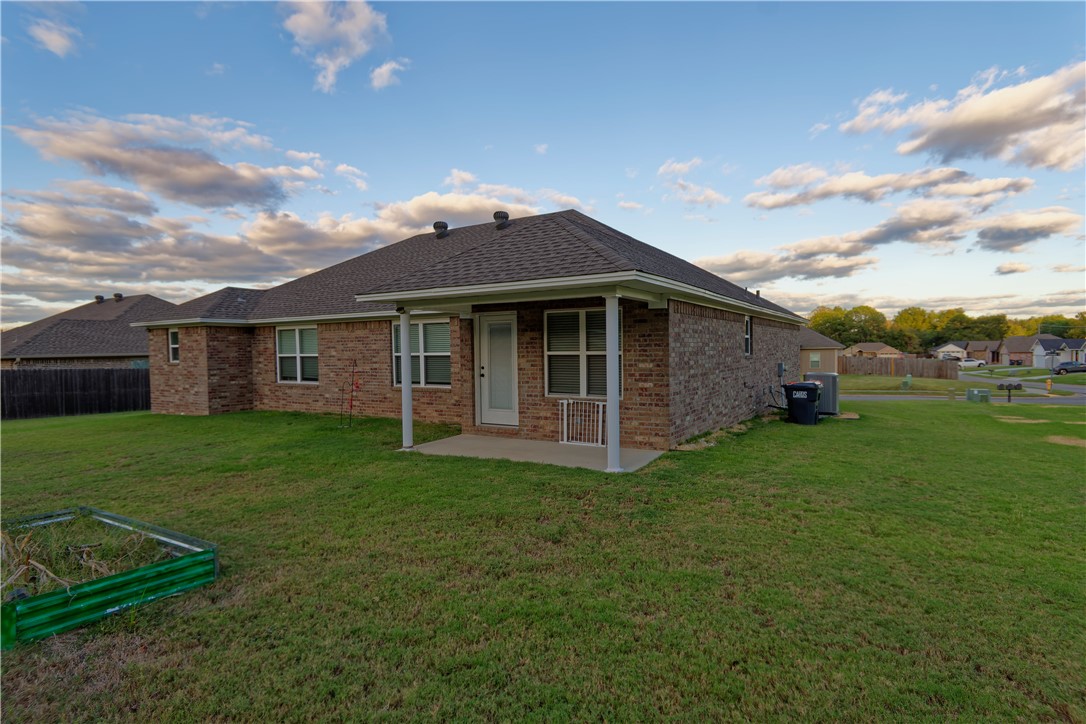 main property photo 25