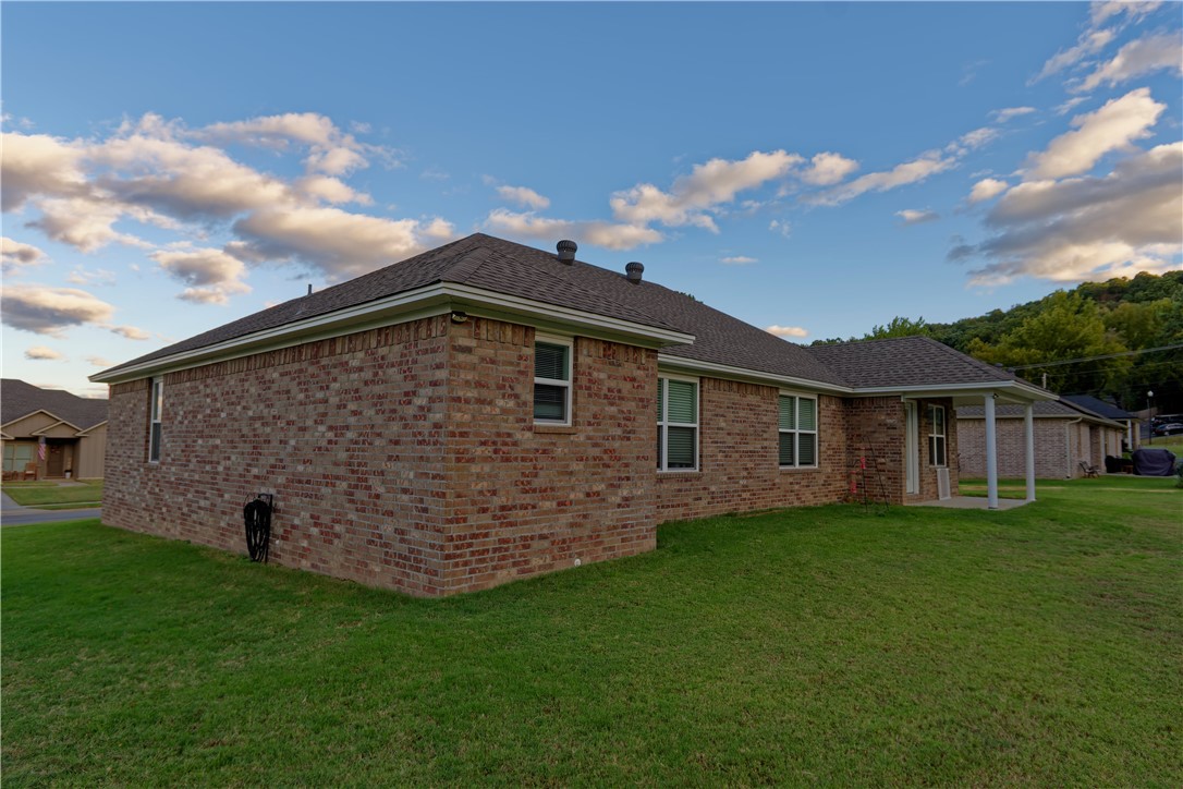 main property photo 27