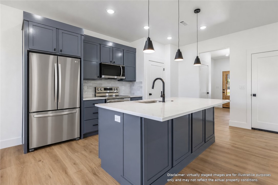 main property photo 4