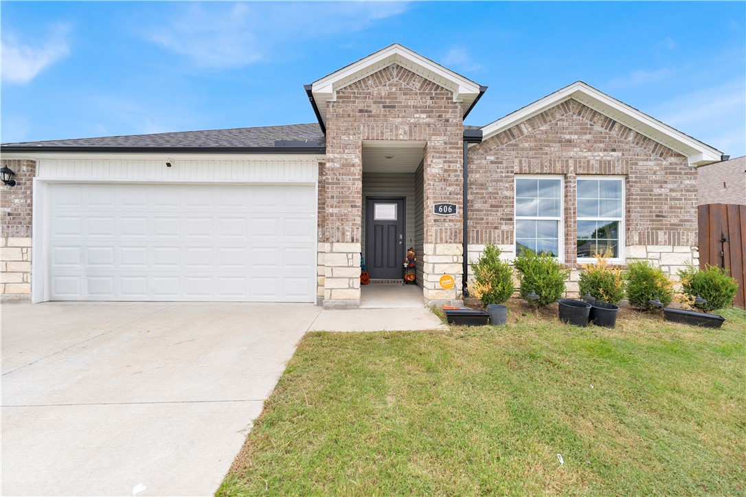 main property photo 0