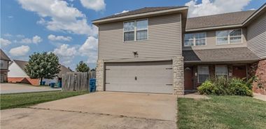 image of property with 3 Bed | 2 Bath | 1,482 Sqft