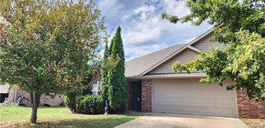 image of property with 3 Bed | 2 Bath | 1,255 Sqft