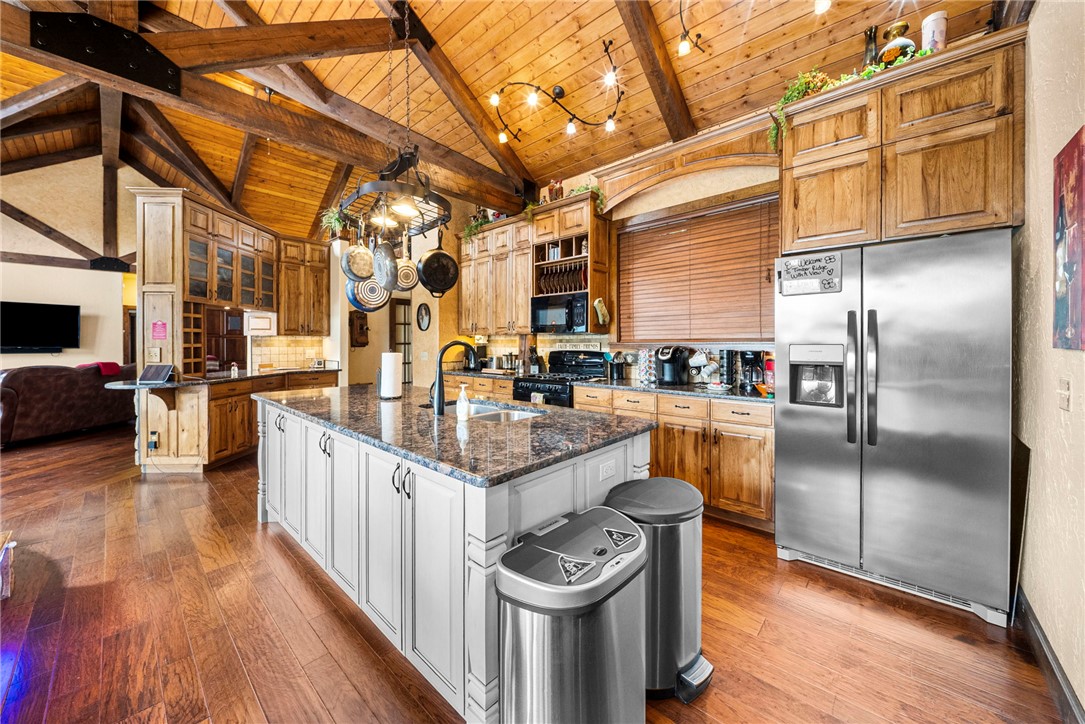 main property photo 14