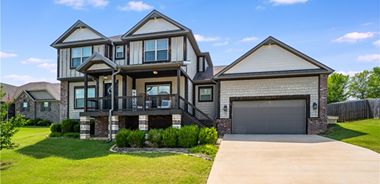 image of property with 3 Bed | 2 Bath | 1,932 Sqft