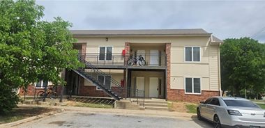 image of property with 2 Bed | 1 Bath | 1,000 Sqft