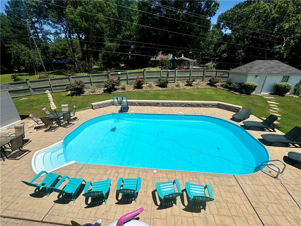 main property photo 30