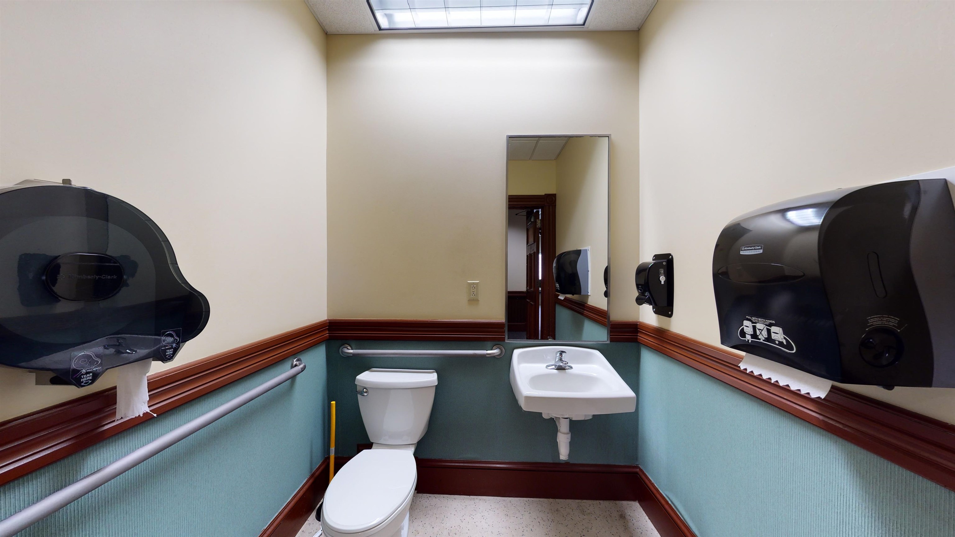 main property photo 12