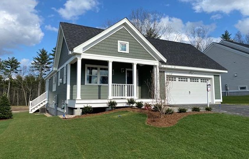 78 The Cliffs At Evergreen Rd, Auburn, NH 03032