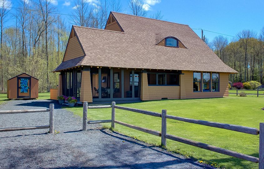 4285 West Shore Rd, Isle La Motte, VT 05463