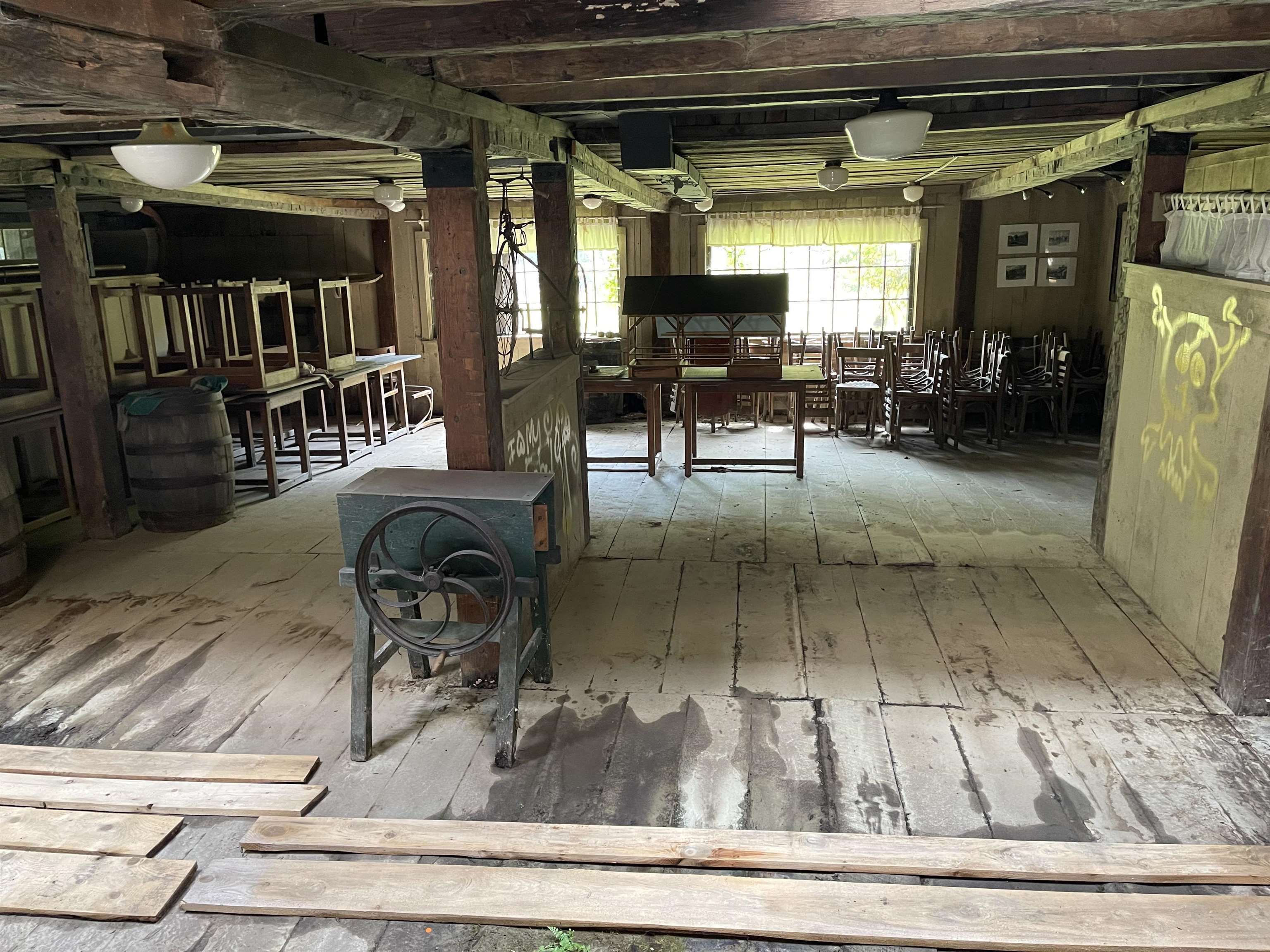 main property photo 8