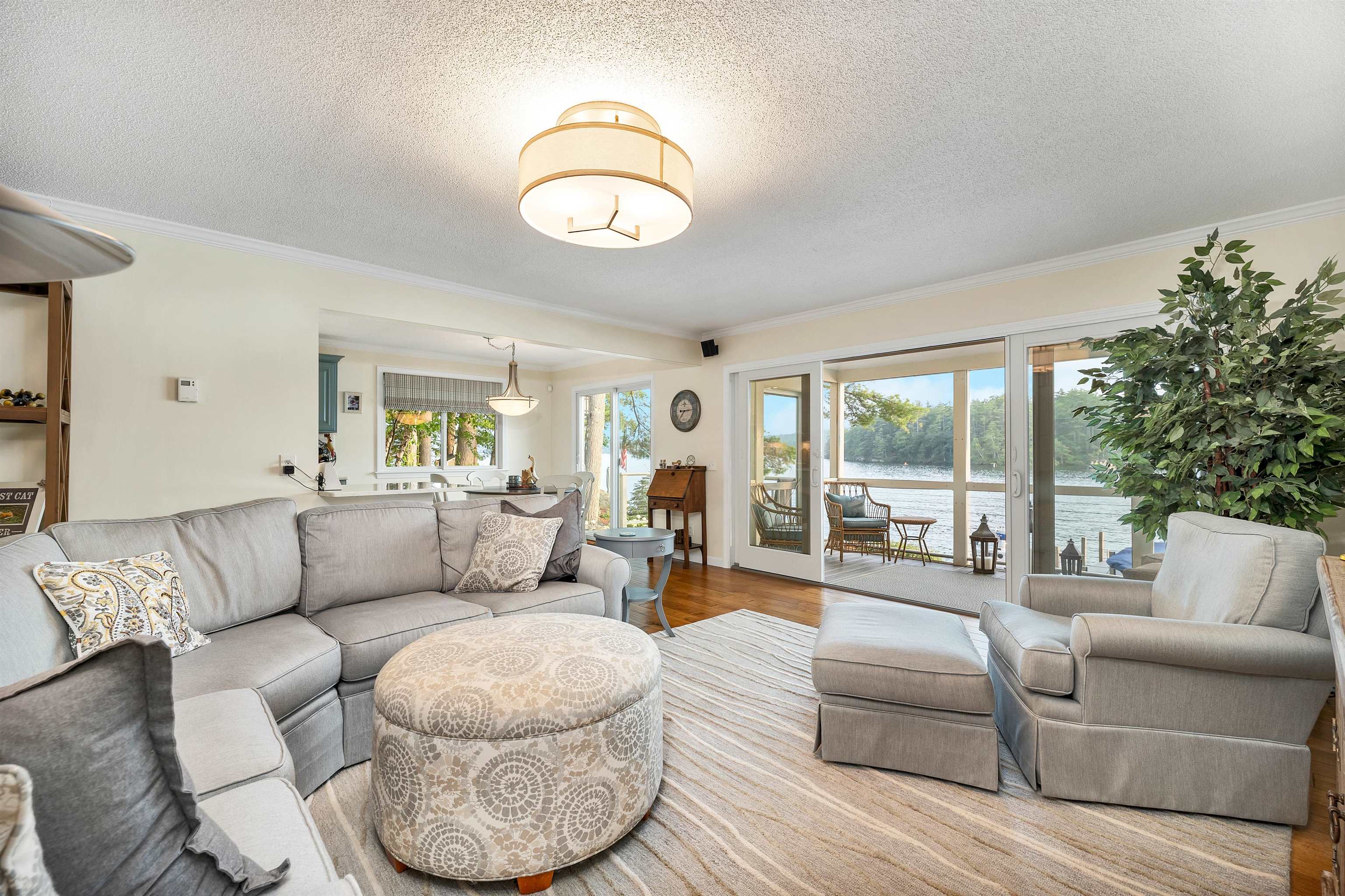 property viewer photo 6