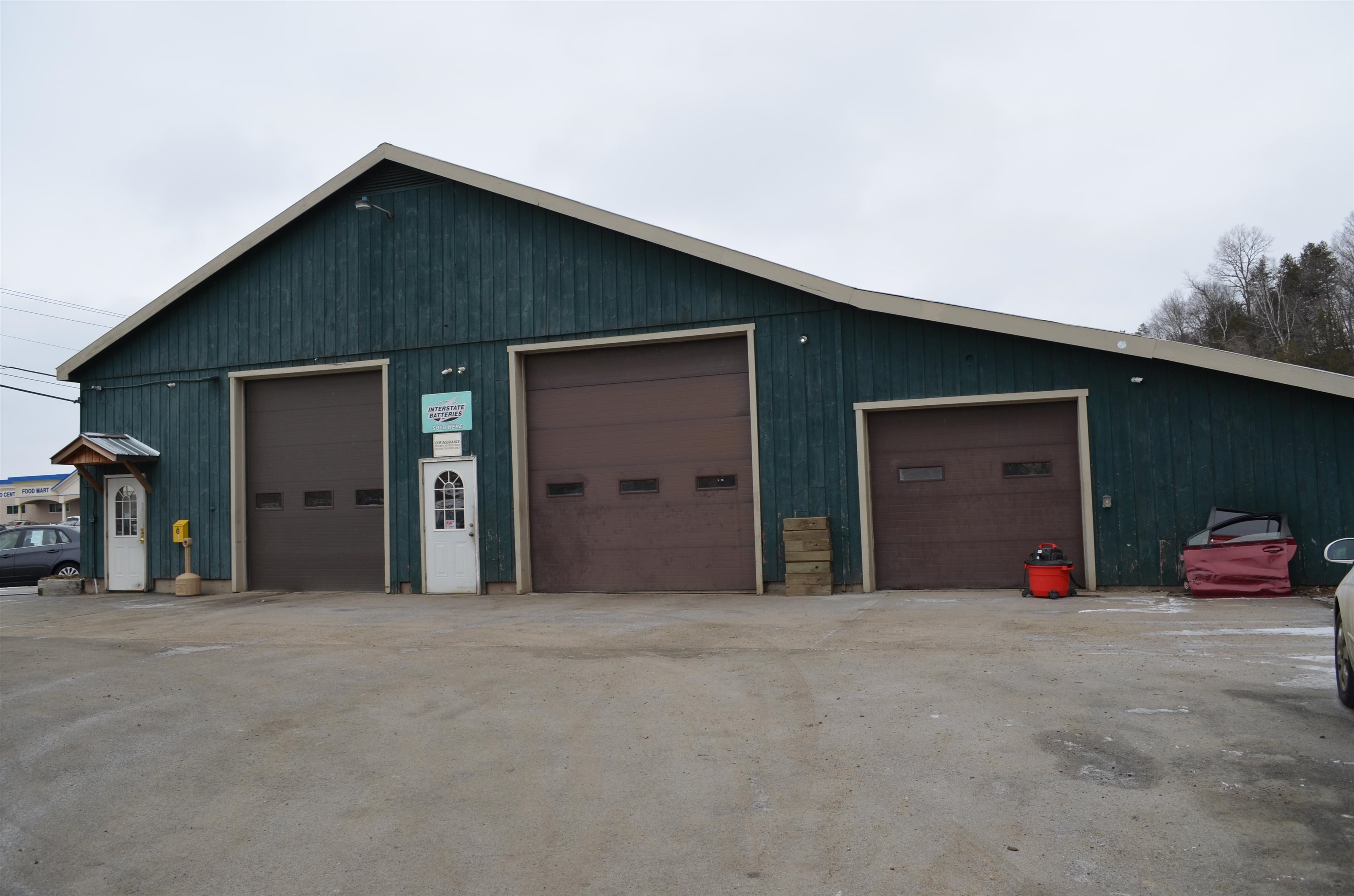 main property photo 17
