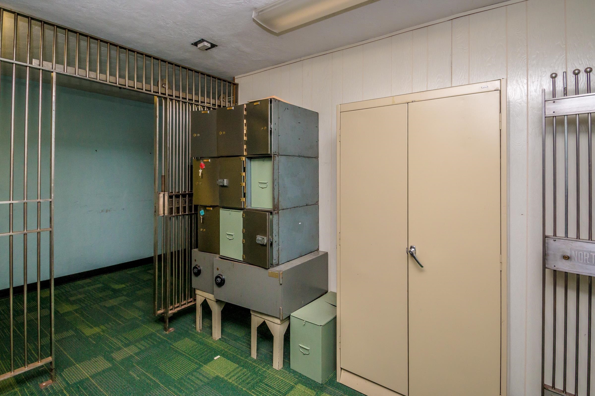 main property photo 19