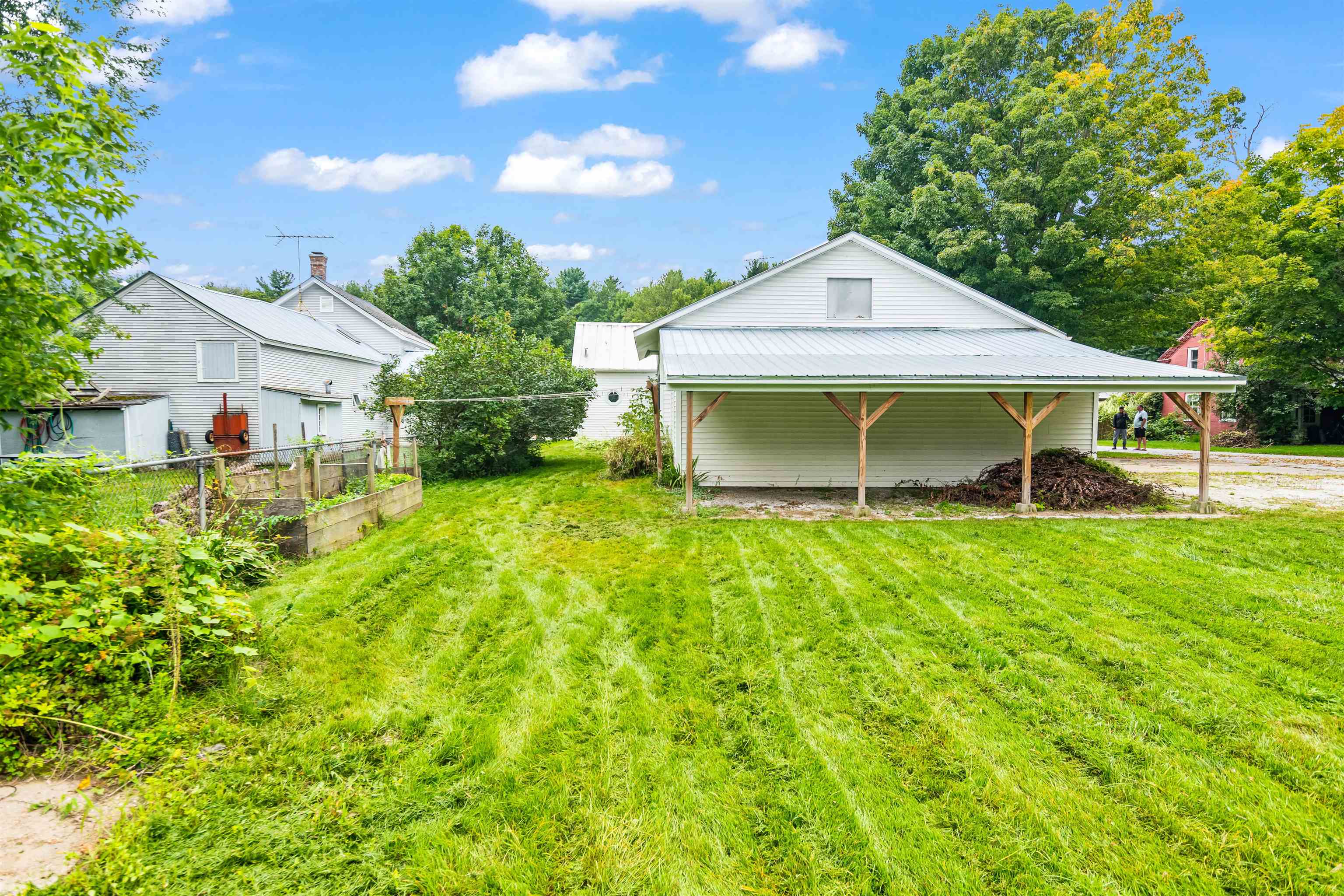 main property photo 39