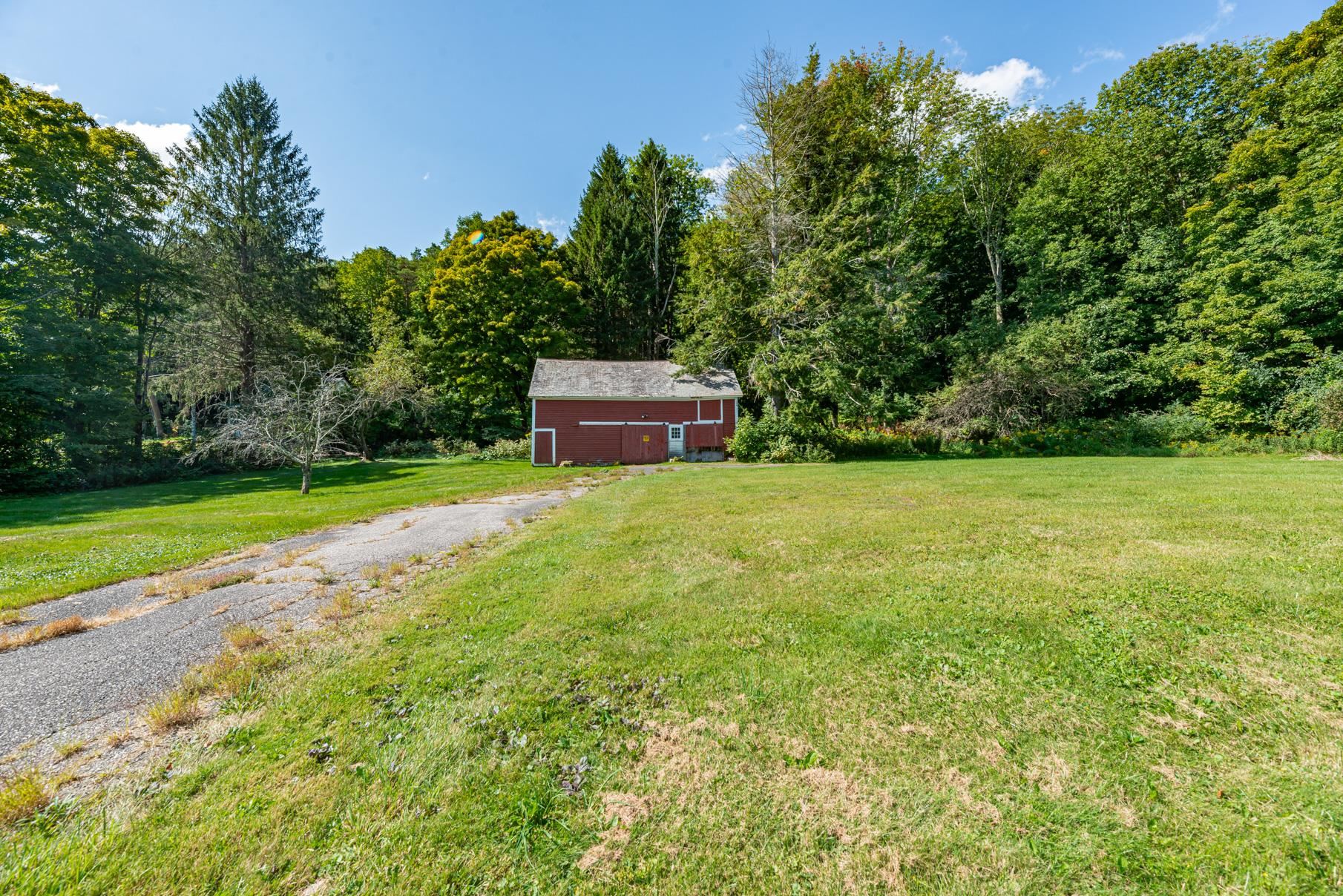 main property photo 8