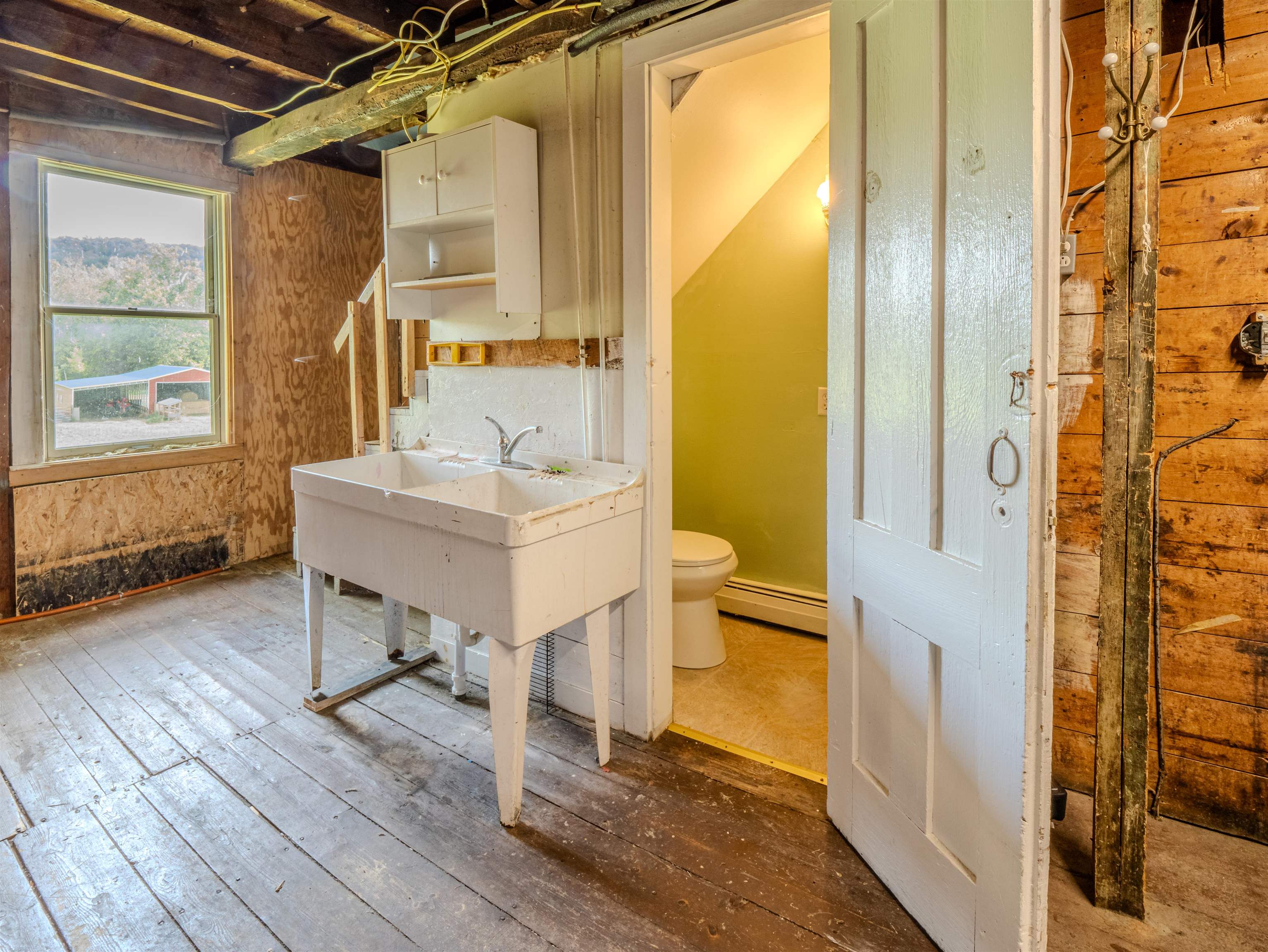 main property photo 35