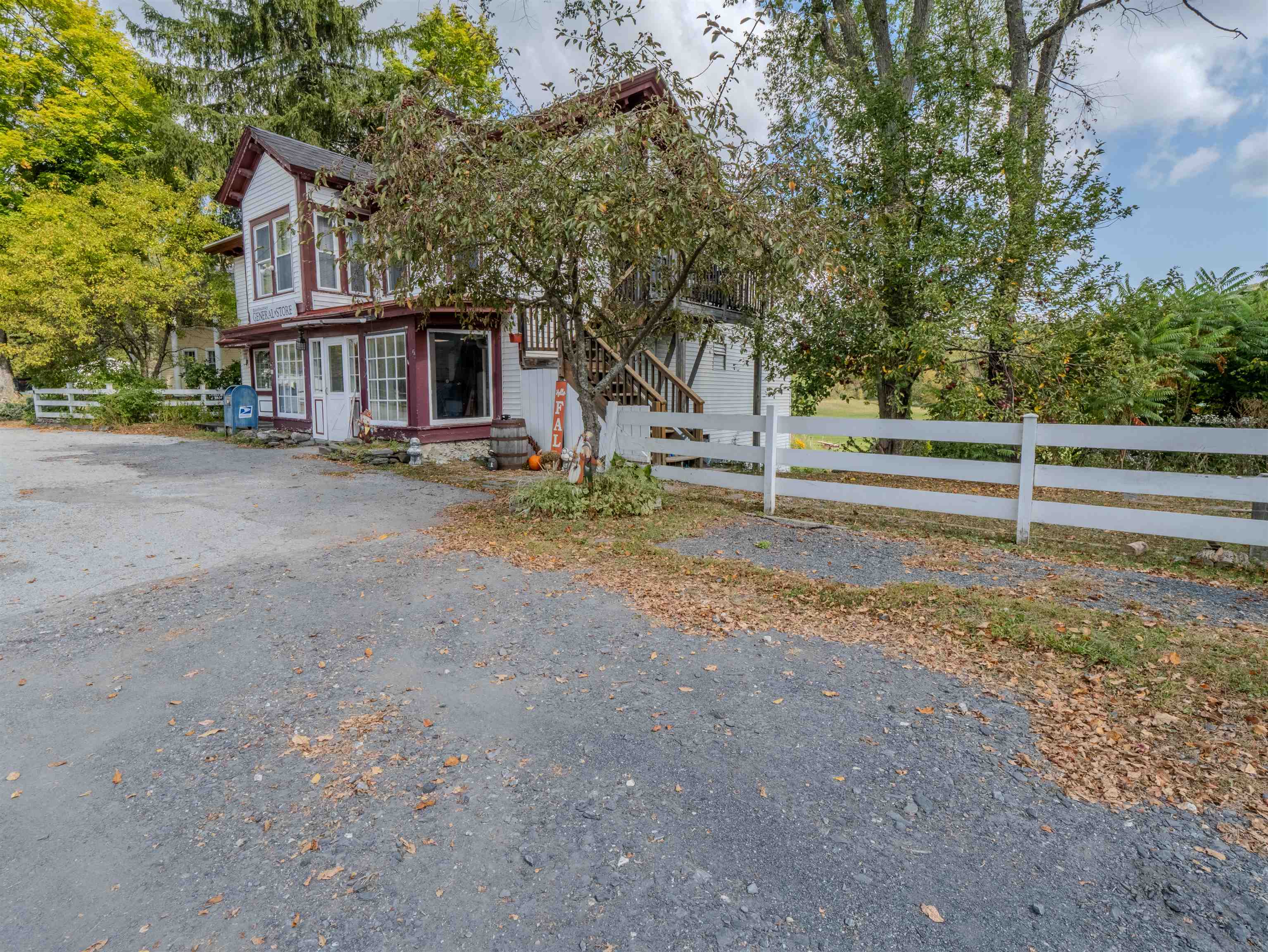 main property photo 41