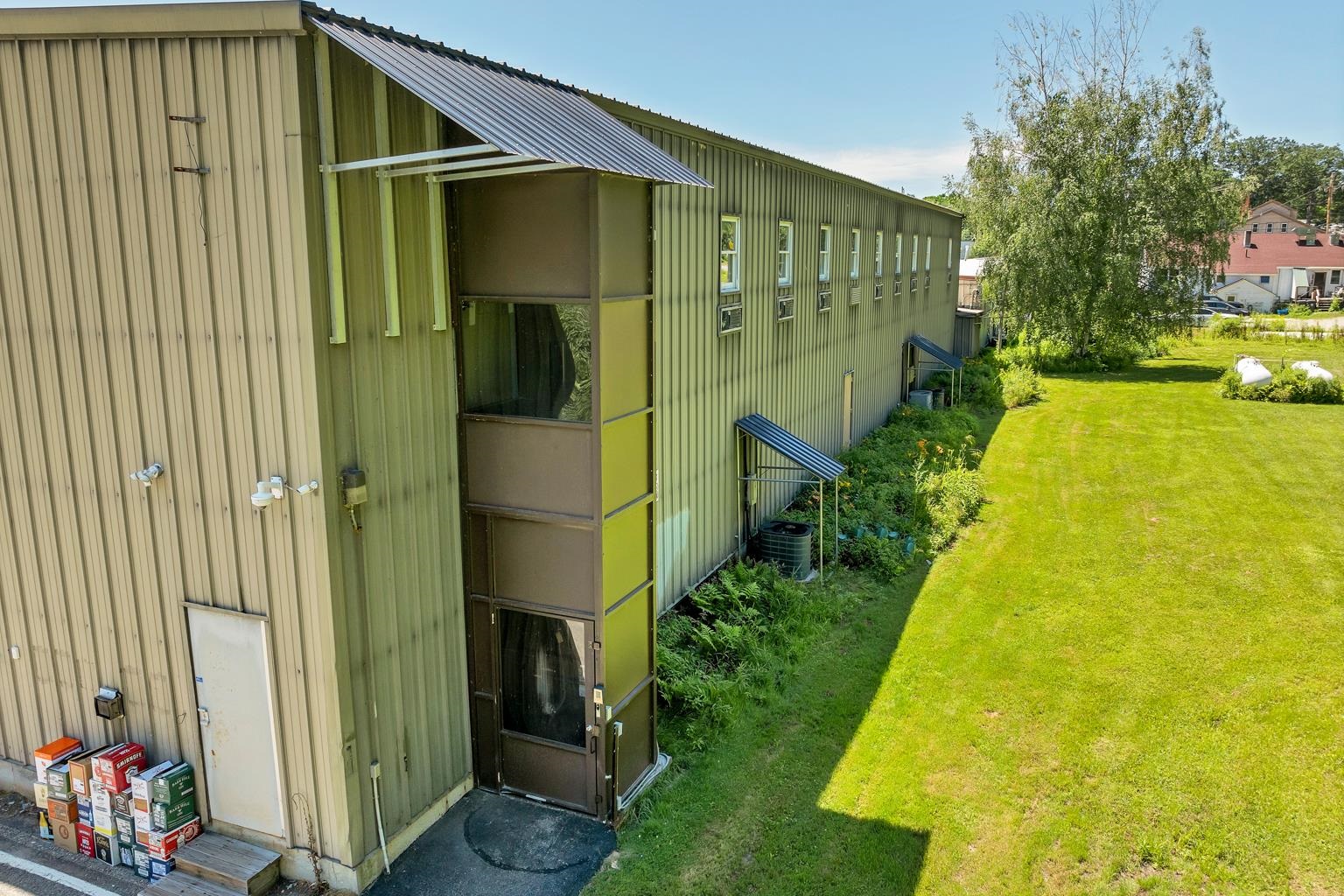 main property photo 34