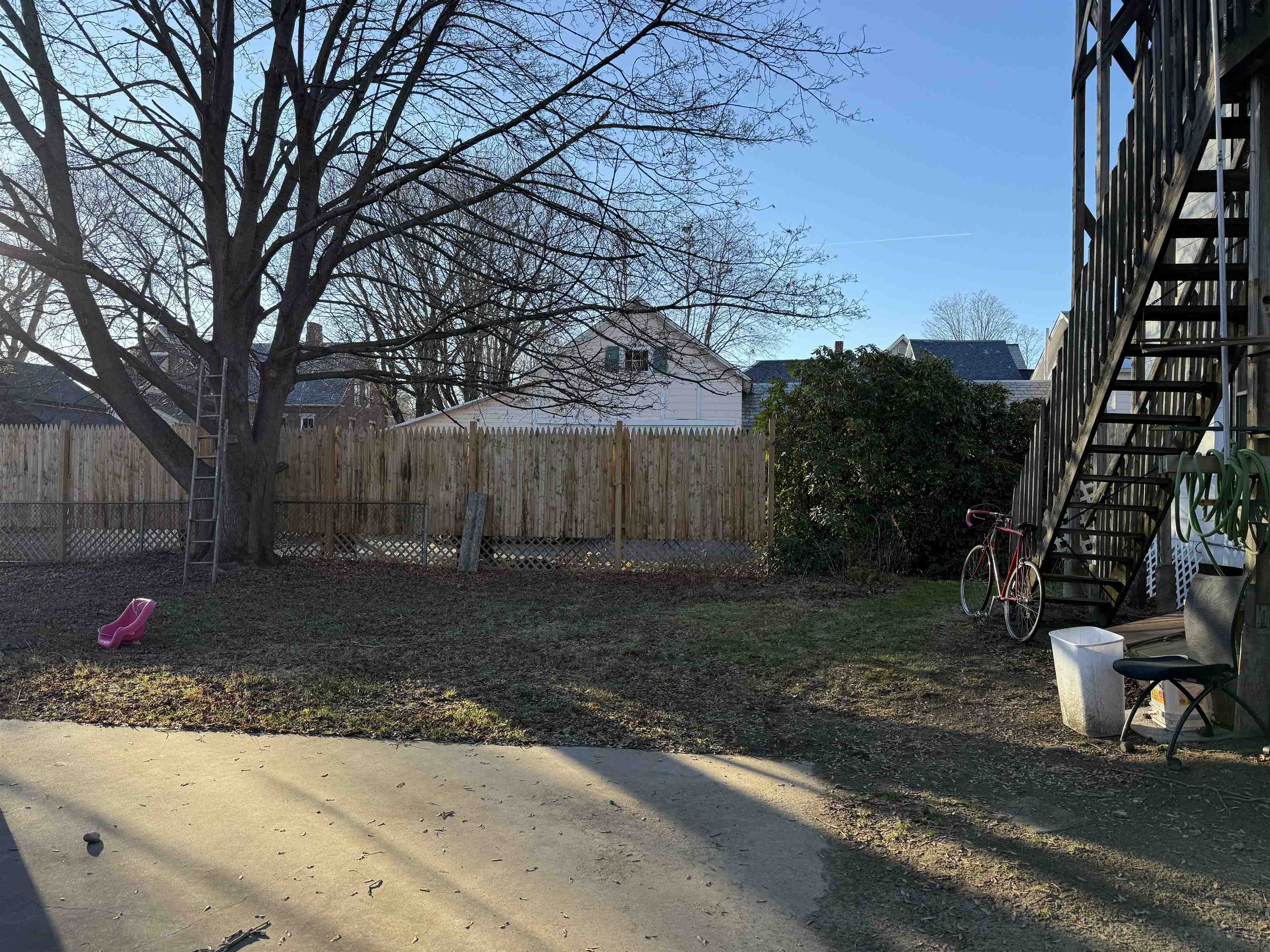 main property photo 28