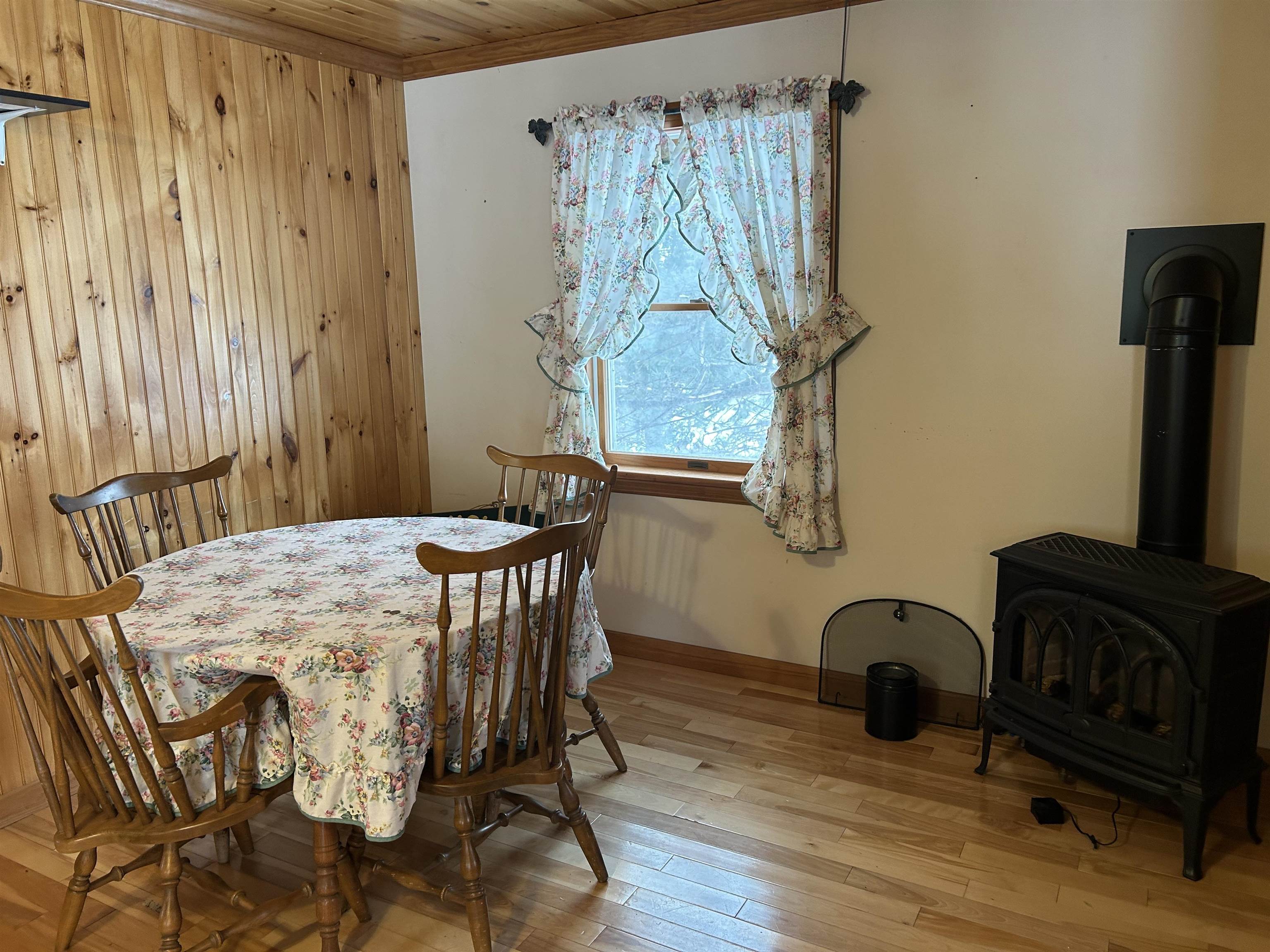property viewer photo 6
