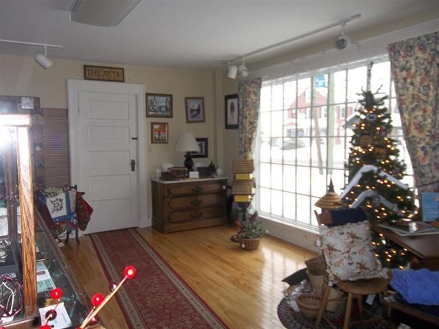 main property photo 29