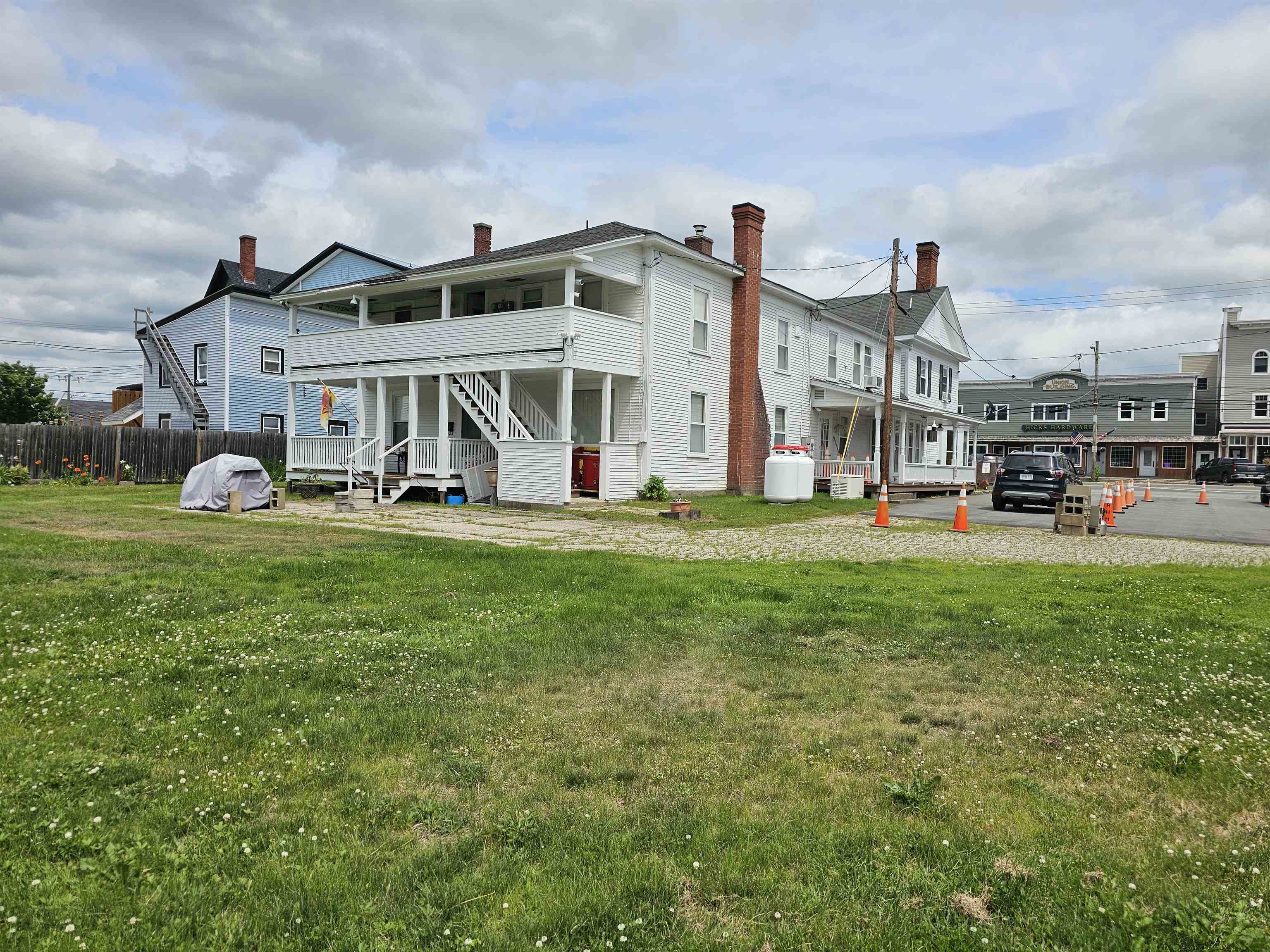 main property photo 7