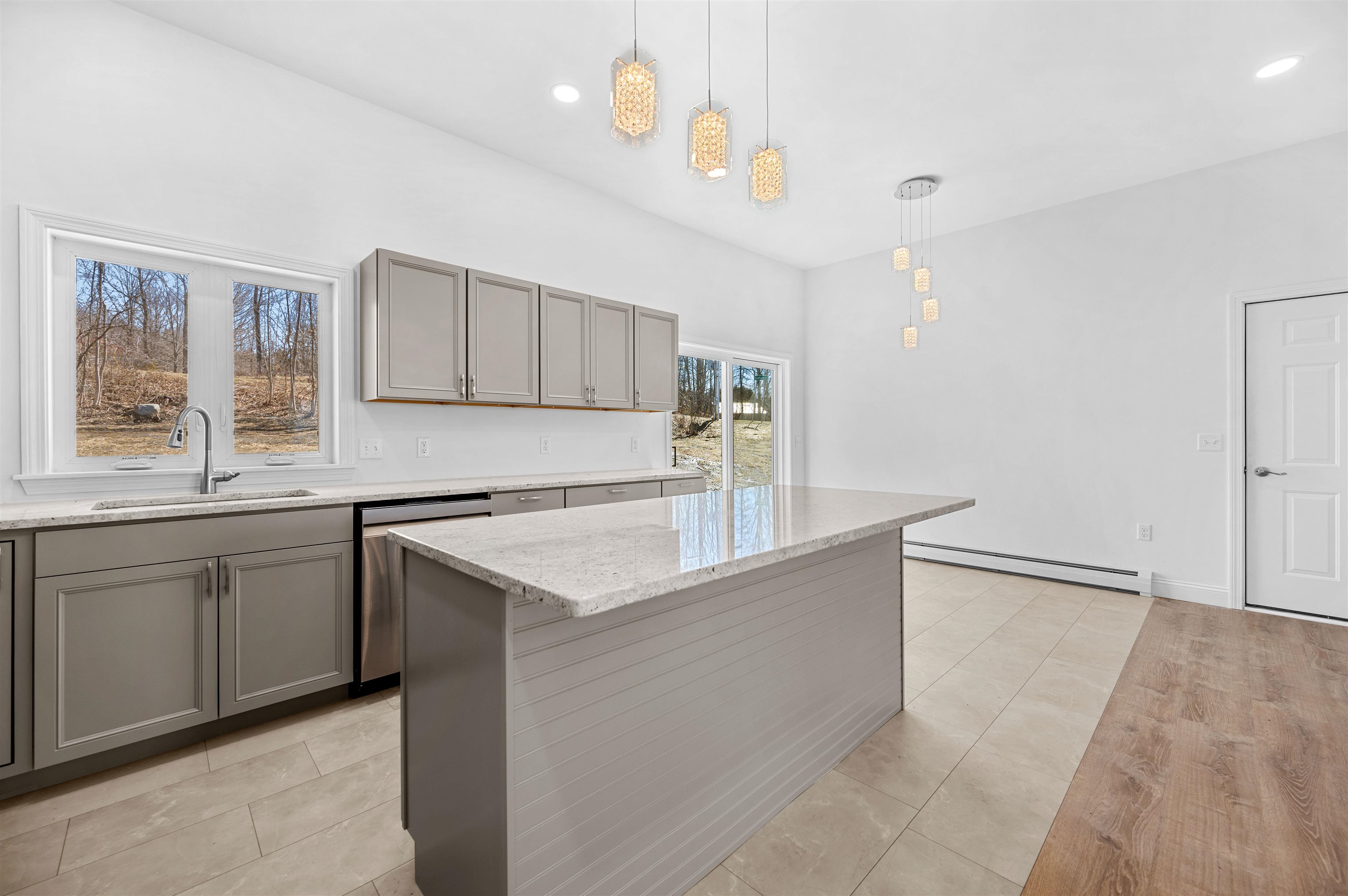 property viewer photo 15